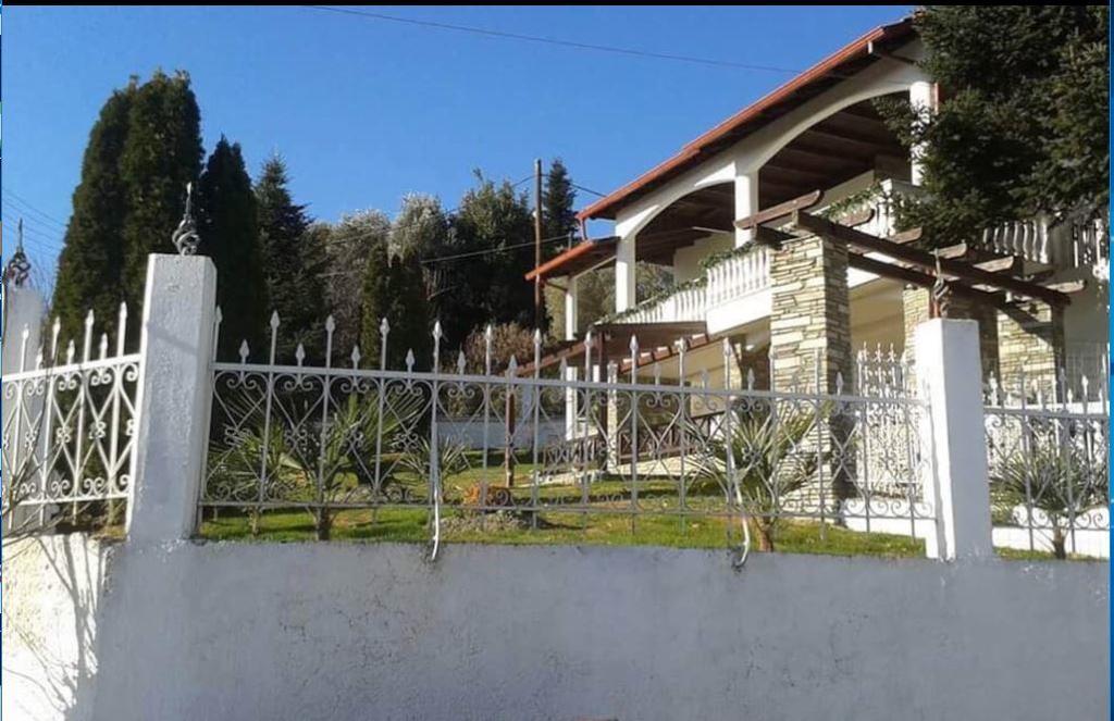 Paradisos Holiday home